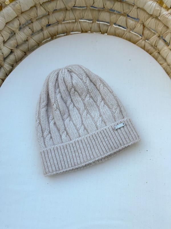 Coverfoto IL TRENINO I Beige knitted hat